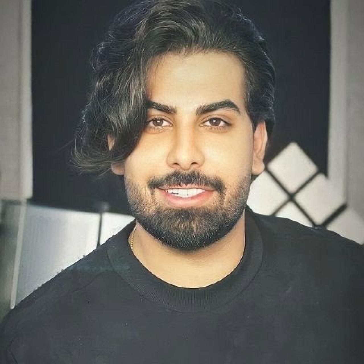 مجید رضوی از صبح توی خونم هی دست زیر چونمه تنگ میشه دل
