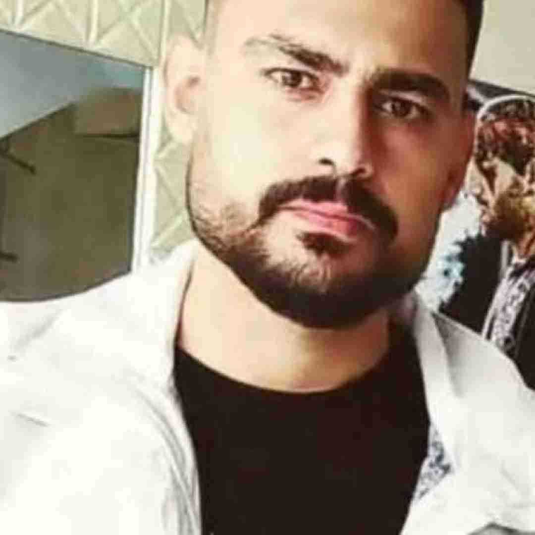 روح الله کرمی ستارگان خاموش کردم گوش فلک مه کر کردم