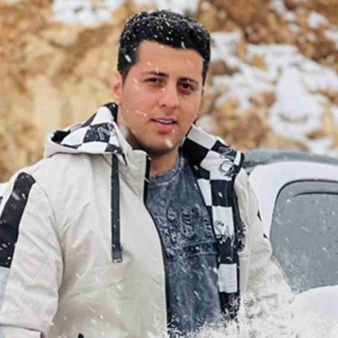 سبحان رستمی و دس مه بو مجسمت سازم