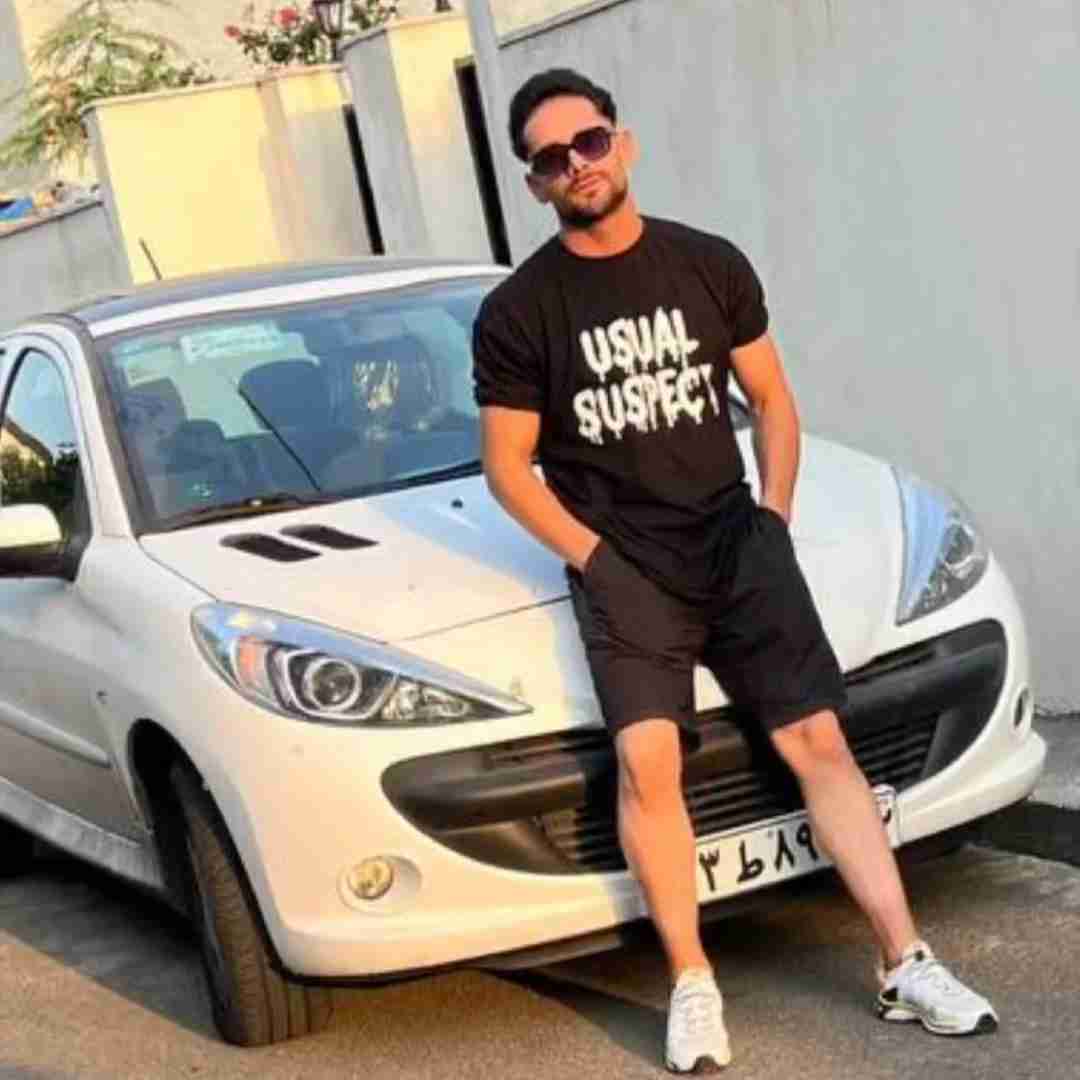 آرش احسانی چشم بند