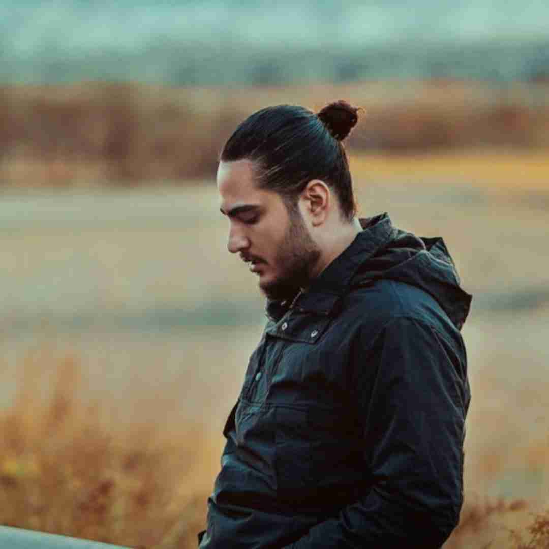 نیواد من من با من تو غریبس دیگه بینمون یه دوستی سادس