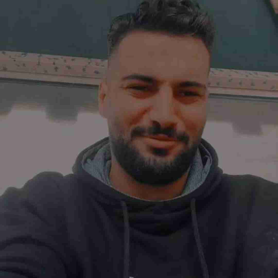 کیوان به هزارتا در زدم دری به روم باز نشد