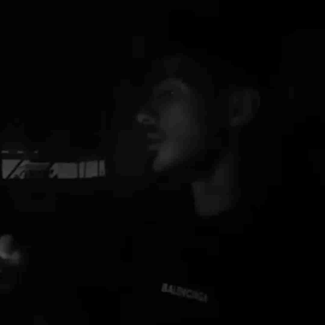 آریاشو کاش ببینی حالم گرفتس بعد تو سیگار اومد فقط