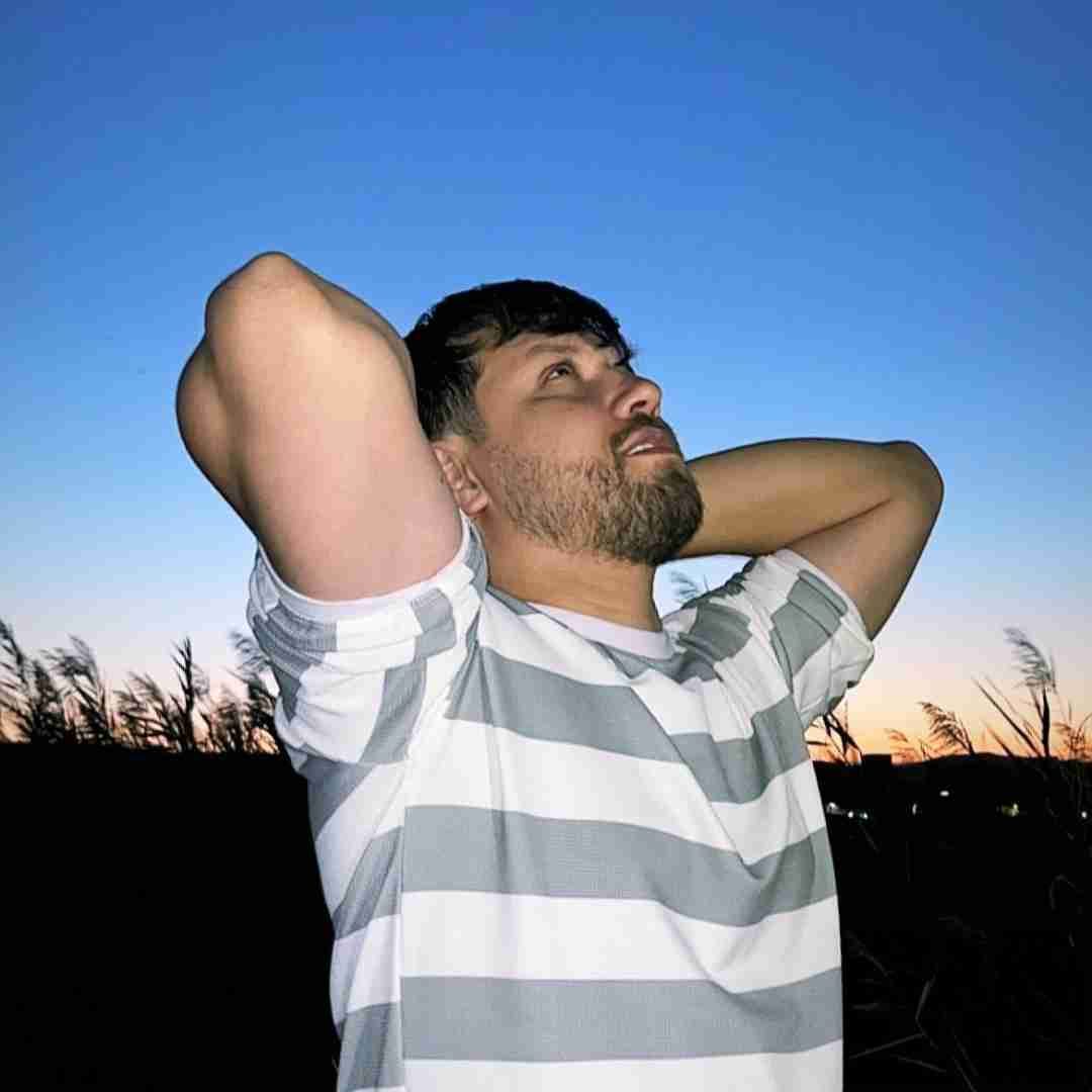 توحید ناصری سرم محتاج شونته خونه ی قلبم خونته