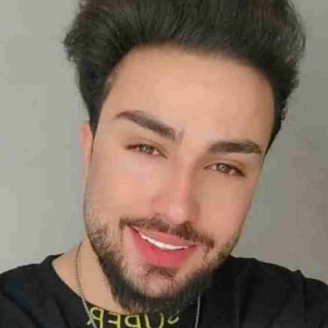 سالار صفرزاده عکساتو من دوره کردم من یه عاشق دوره گردم