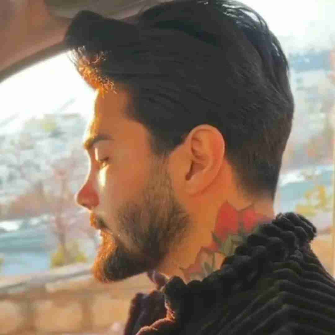 امیر اکبری من لنگه صدای قشنگتم باهام حرف بزن