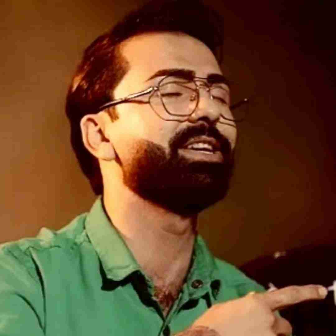 برسام تو چشامی خب اعلی حضرت تو خدامی و من بندت