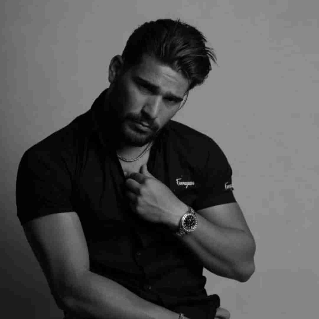 ریوان اگه بری میمیرم غمو بغل میگیرمو