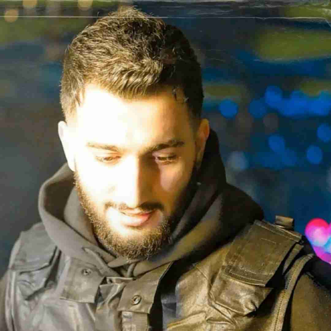 علیرضا باباجانی ته چریکی لباس دور بگردم