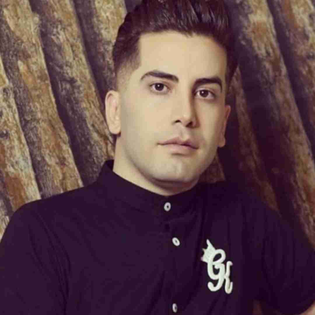 فرشاد آزادی دیوانم‌ نکو