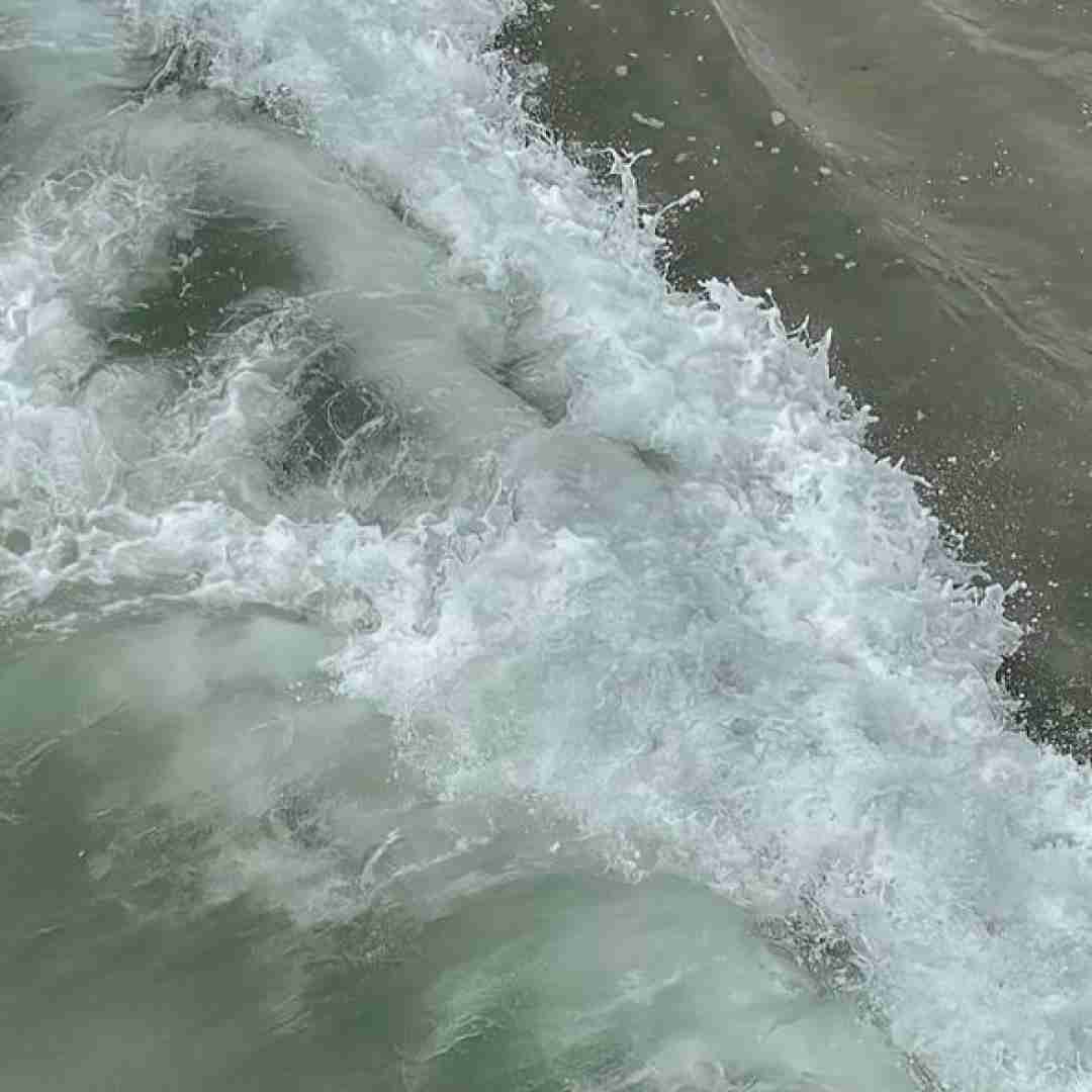 تو مویرگای مغز منی بیا من خنده میشم رو لبت