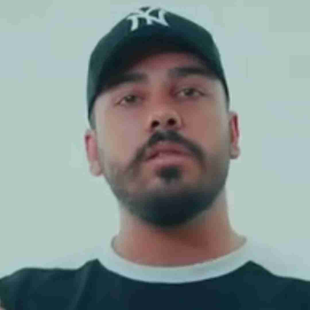 علی کامیار تو دلو دادی به بادش این منه داغونو بسازش