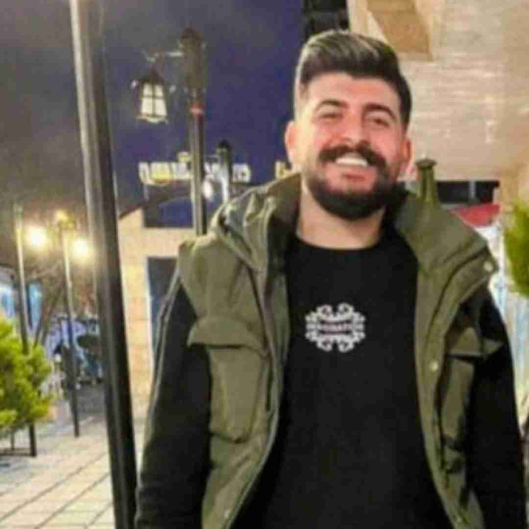 پژمان دستاربندان بوردی چند ماه یه بار زنگی پیامی چیزی