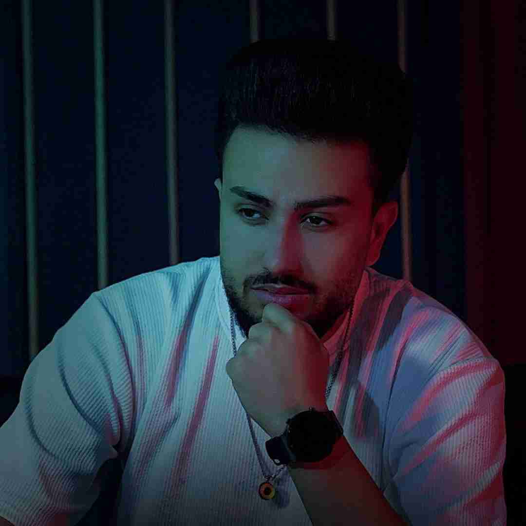 سالار صفرزاده چشم رنگی