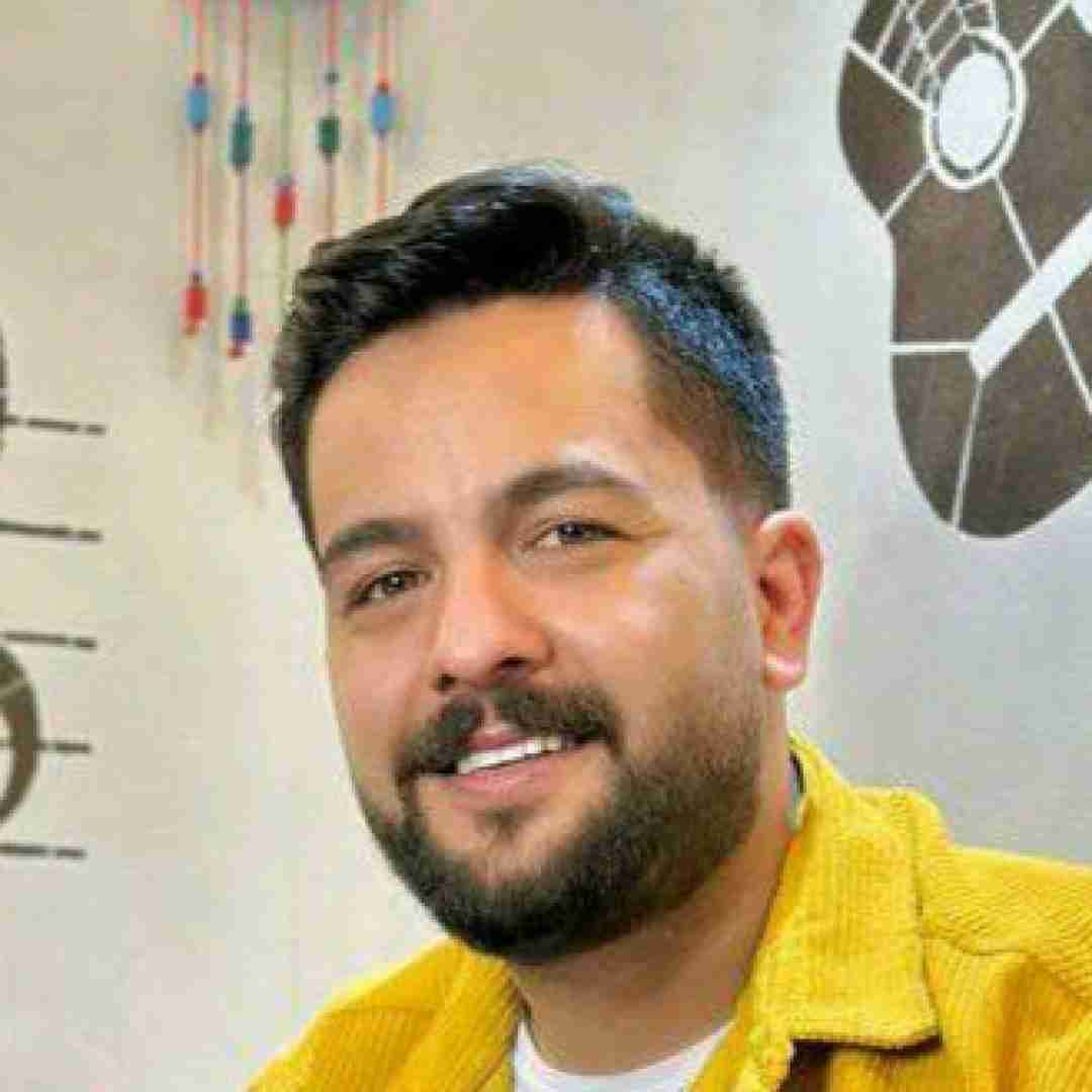 مجید حسینی دونی این ریکا تنه خواهونه