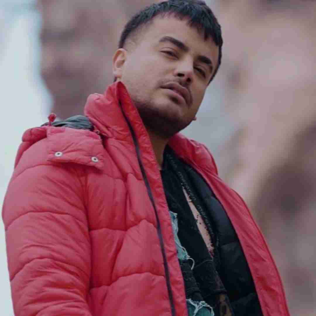 میلاد راستاد عروسک قشنگ من خوشگل پوشیده تو رخت خواب