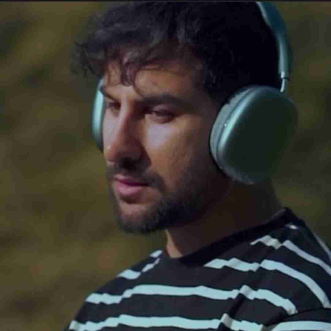 حسین منتظری تو بسپار به قلبم خودتو خودتو من روانی میشم