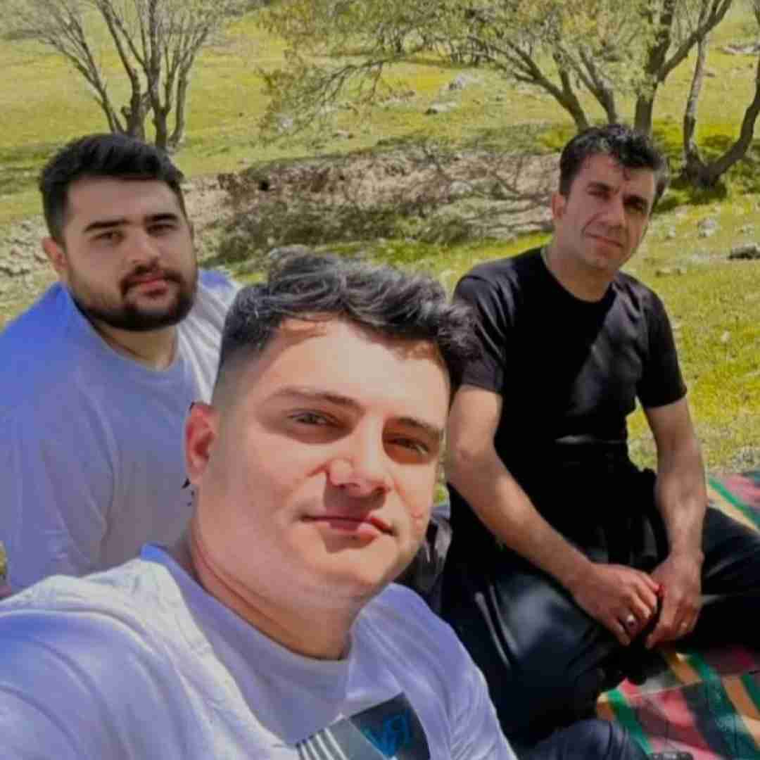 رامین کرمی یاد تو متاع شاویلم مغزم معتادت بیه