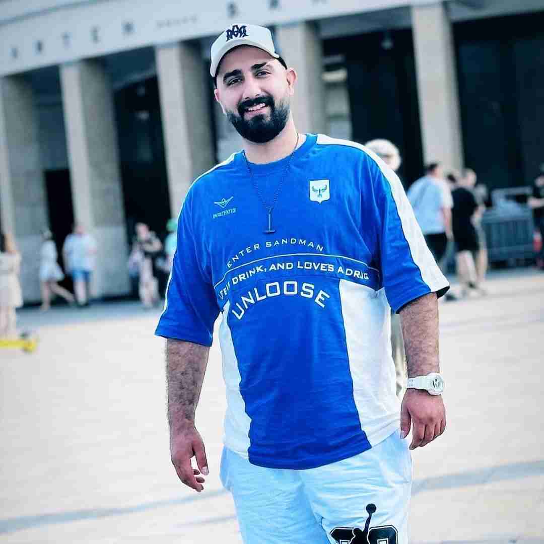 محمد امیری برای بنده سر خم نکردم اصلا هنگ هنگم