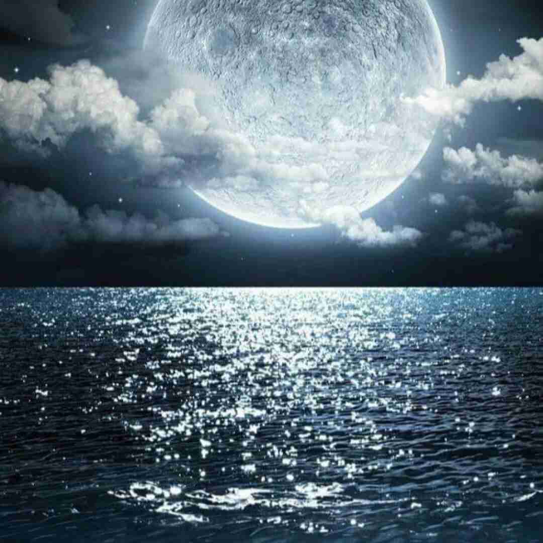  وقتی که ظلمت میکشه رو صورت خورشید با صدای دختر
