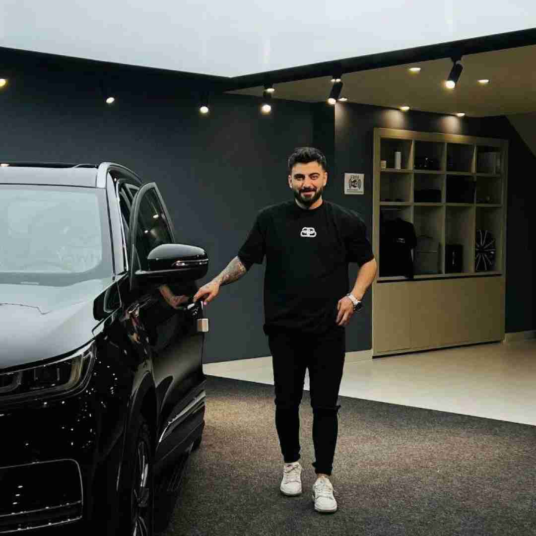 رامین تجنگی غریبه