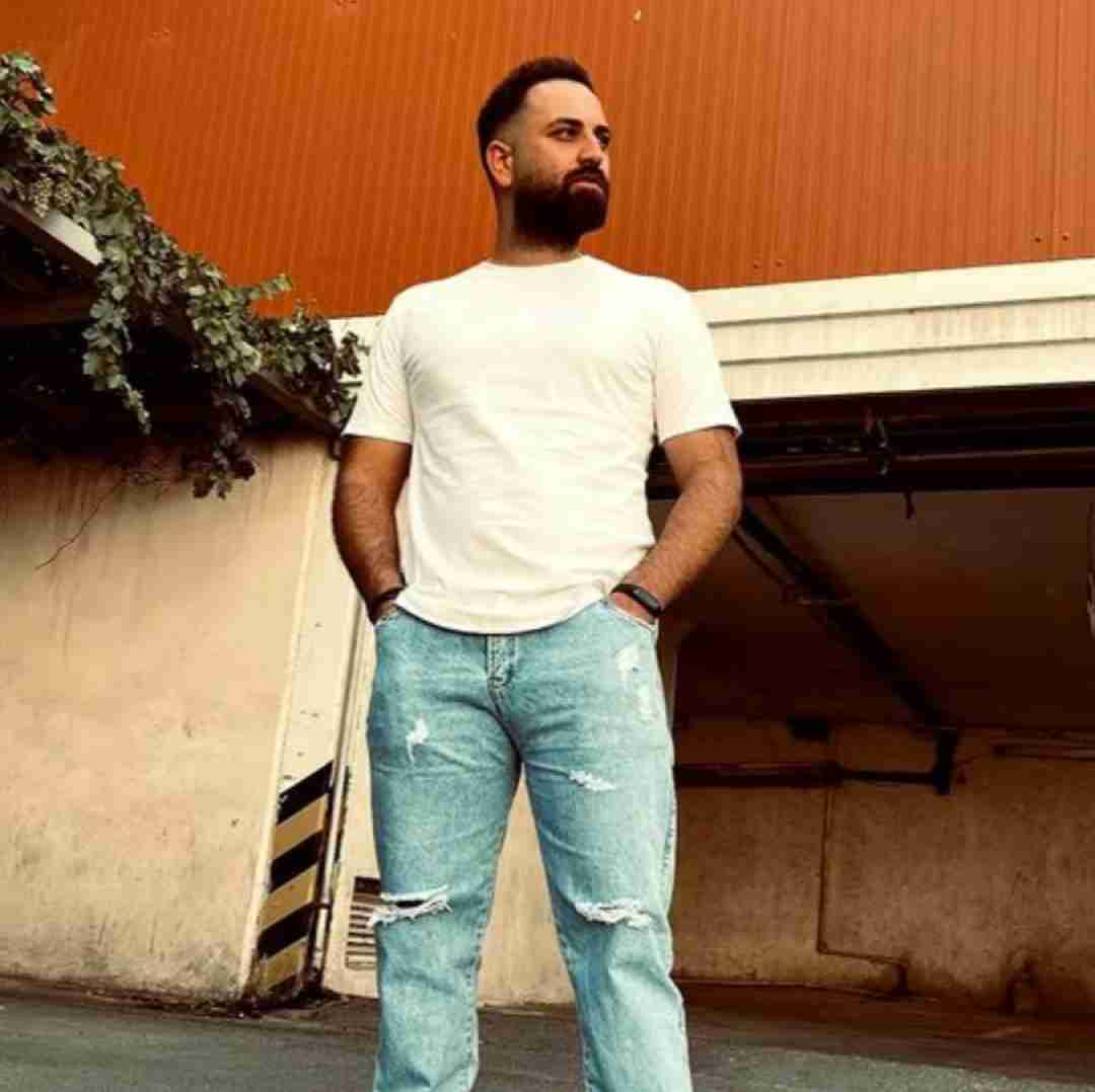 احمد صفایی افتادم کنجه اتاقم تنها بی تو