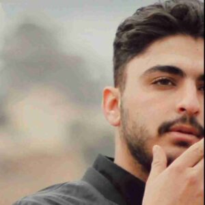 دانلود آهنگ یه سر تو کوچدانم انگار همسایدانم از محمدامین کرمزاد