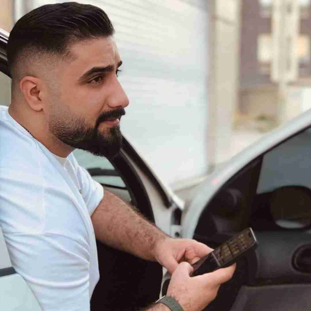 محمد امیری چرا حرف نمیزنی افتادی گریه