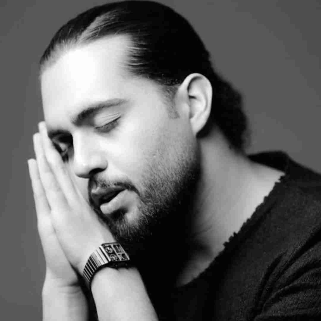 حامیم من خاطراتم با تو رو هرشب مرور میکنم