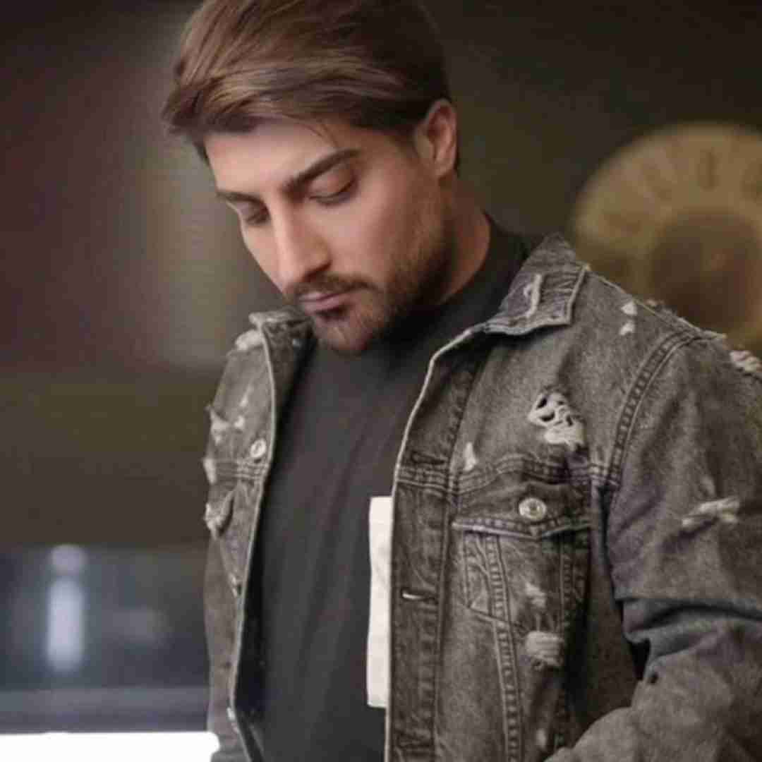 امیر لیام چه کردی برام سواله مغزم شده درگیر