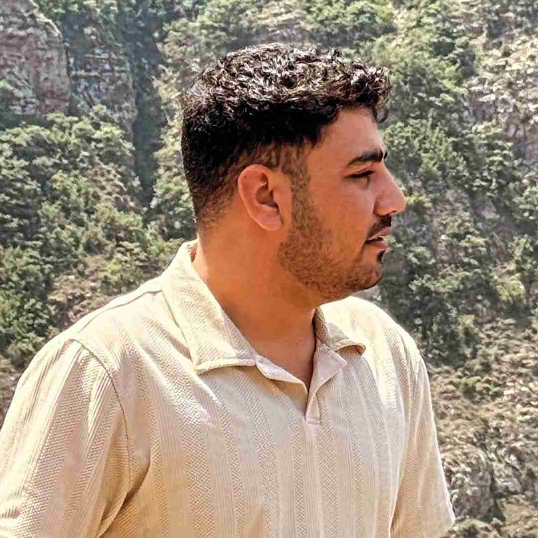 یزدان همتی شب و روزم شده خودخوری که چرا تو باید