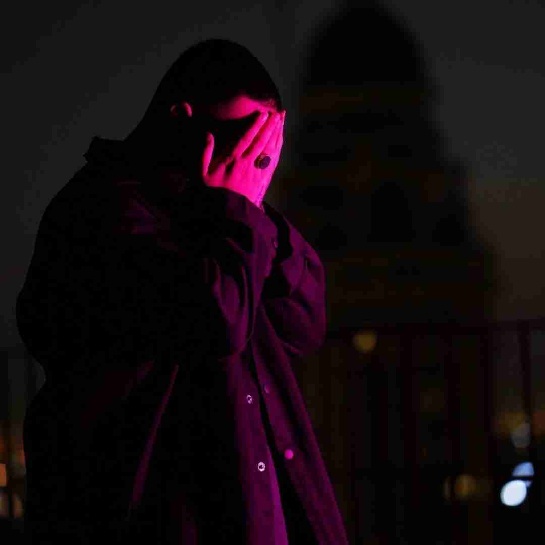 علی میر چقد بیدارم شبا کنارم جاتو میخوابن غما