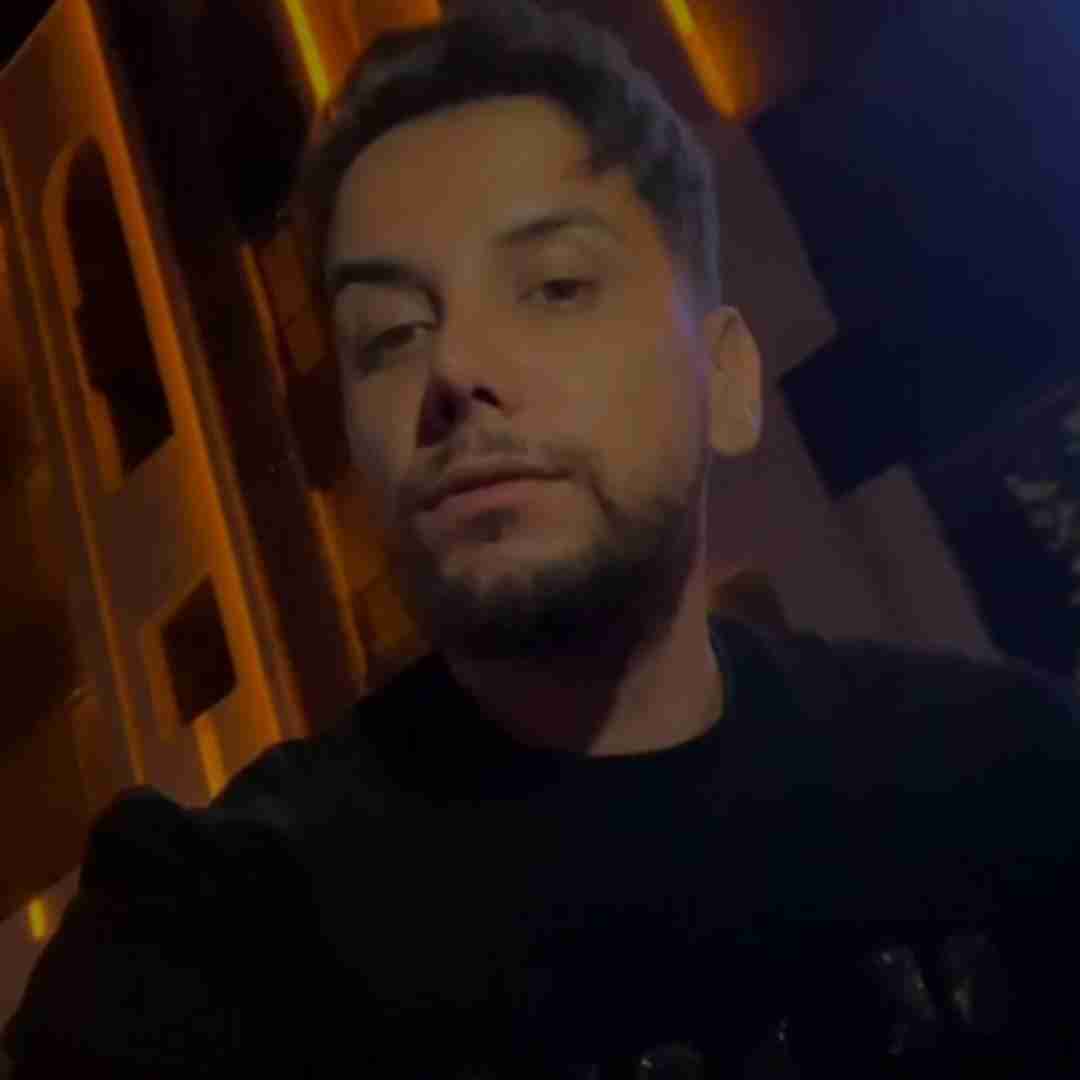 ارشاد بخور به خودت من هنوز همونم