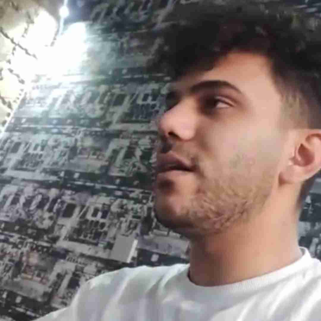 پیام عباسی برو منو تنهاییو شبا نه مه درست میشم نه تو