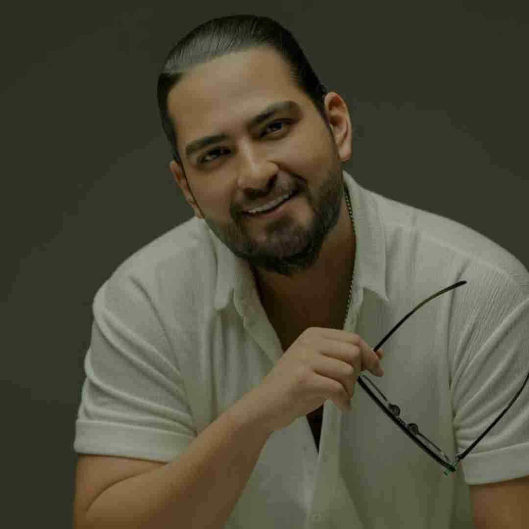 نیواد چرا دعوا میکنی با من قهر باهام میکنی همش