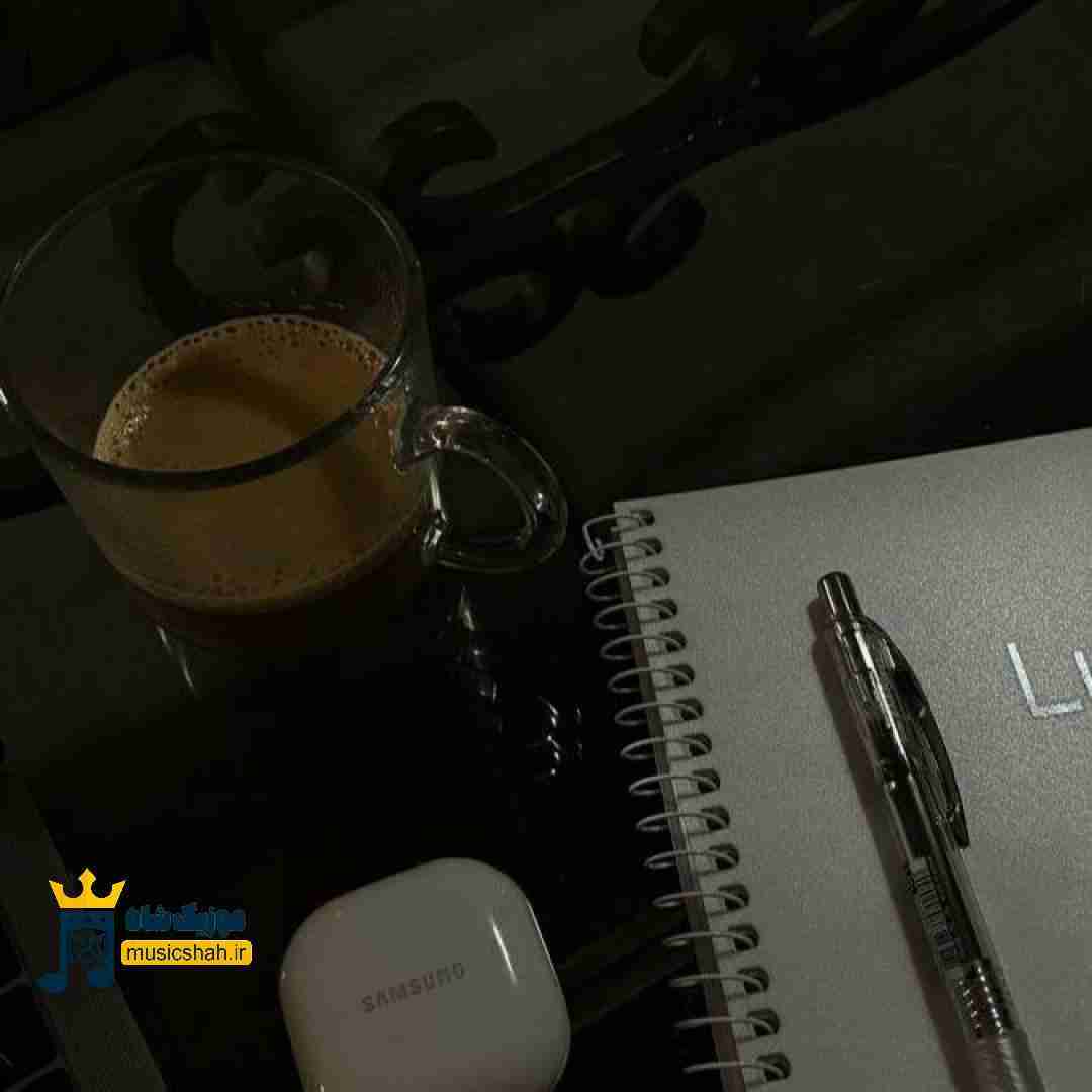 امشب شب تولد توعه نیستمو کنارته اون آدم جدید