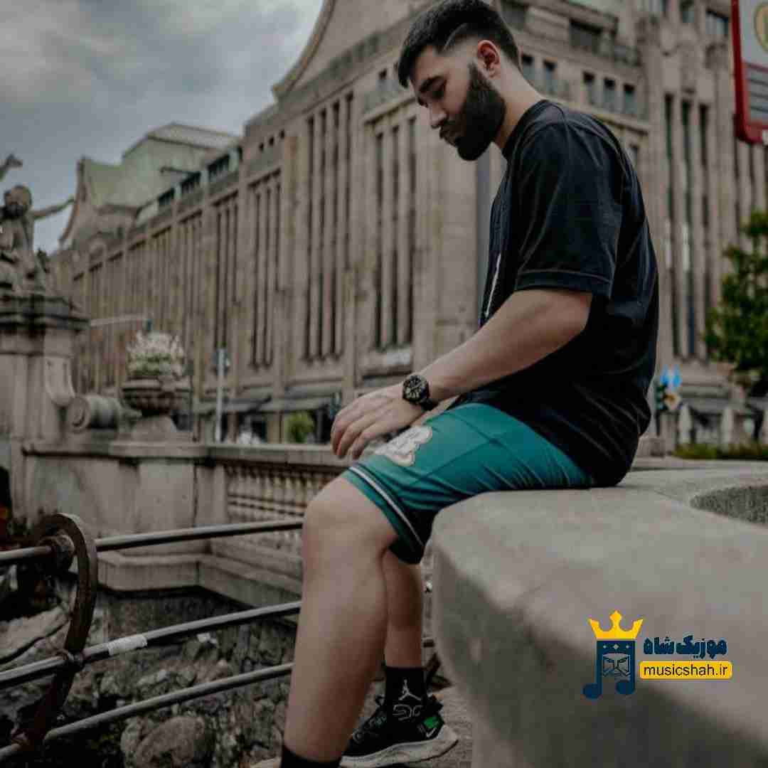 علی یاسینی کنارتم از راه دورم خدافظ ماه خوبم