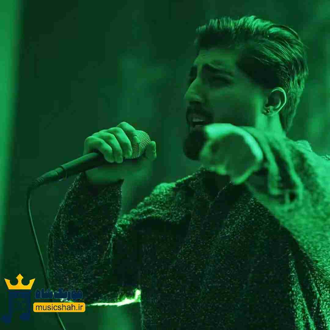 امیر لیام ولی مه هنوز عکساته دارم میای تو خوابم