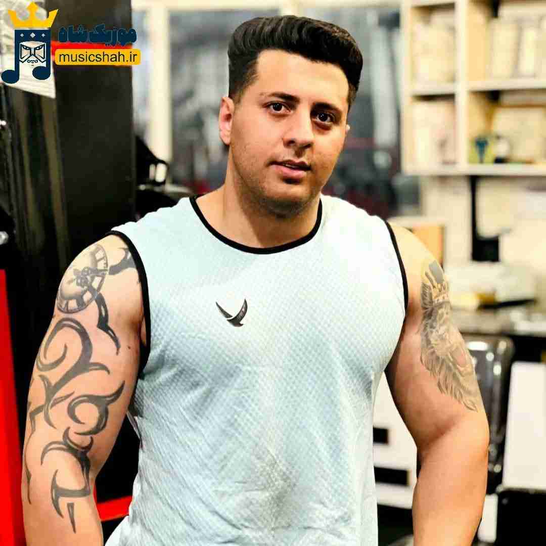 سبحان رستمی ایجو نگاه نکو جلو درو همسایه منه رسوا نکو