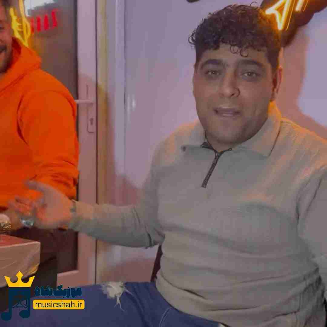 فرشاد مرادی د بی دینم