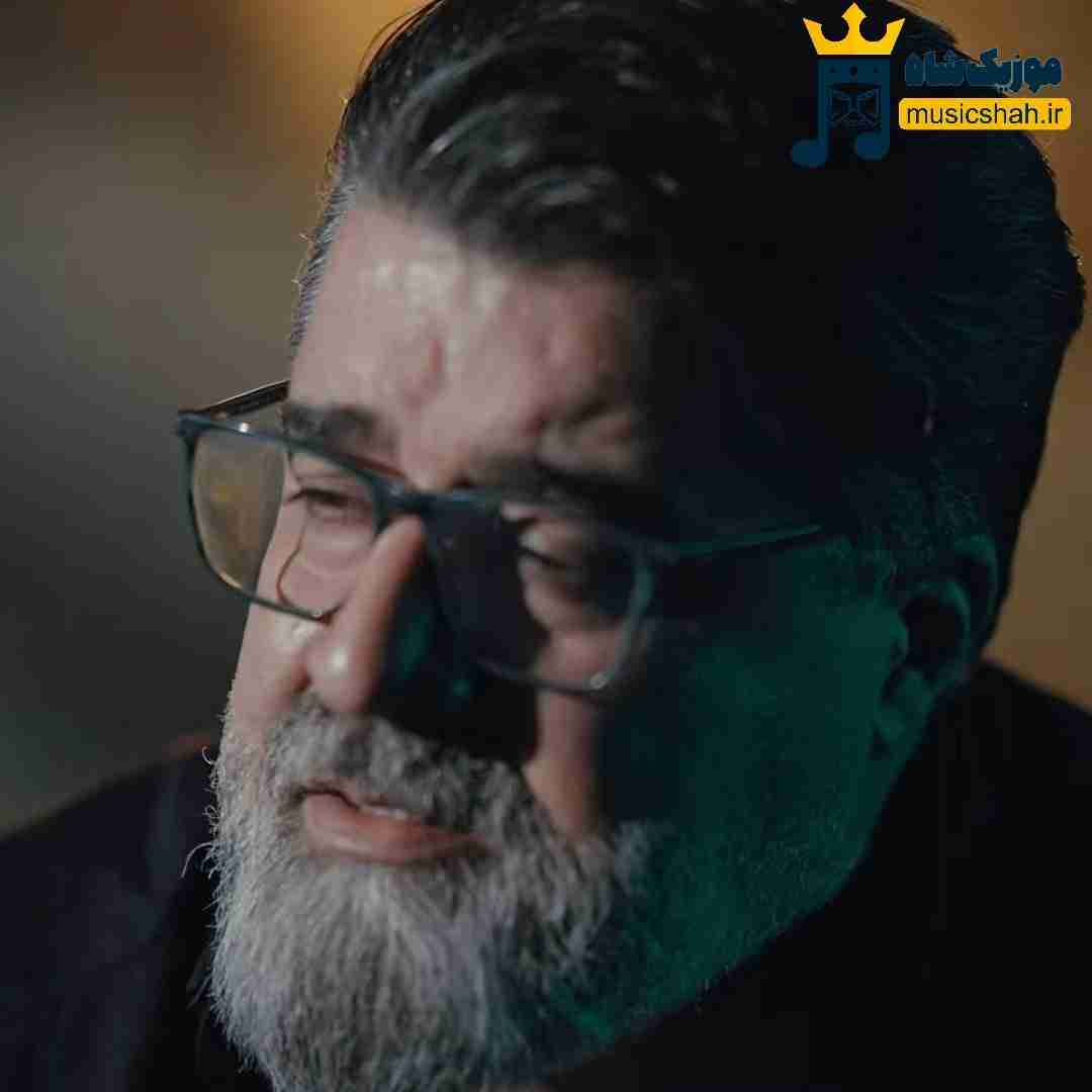 مهدی یغمایی چشم آزار