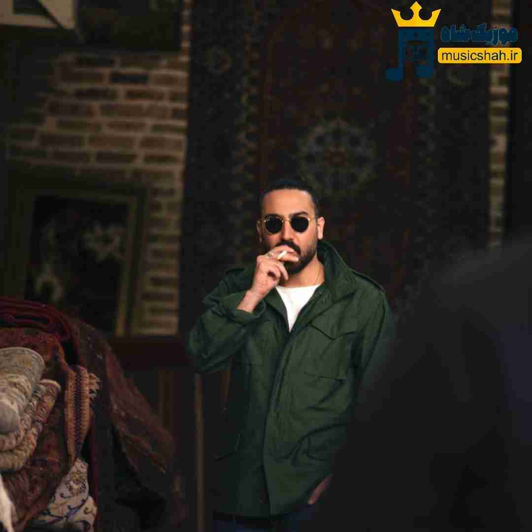 امیر عظیمی دریا کنار