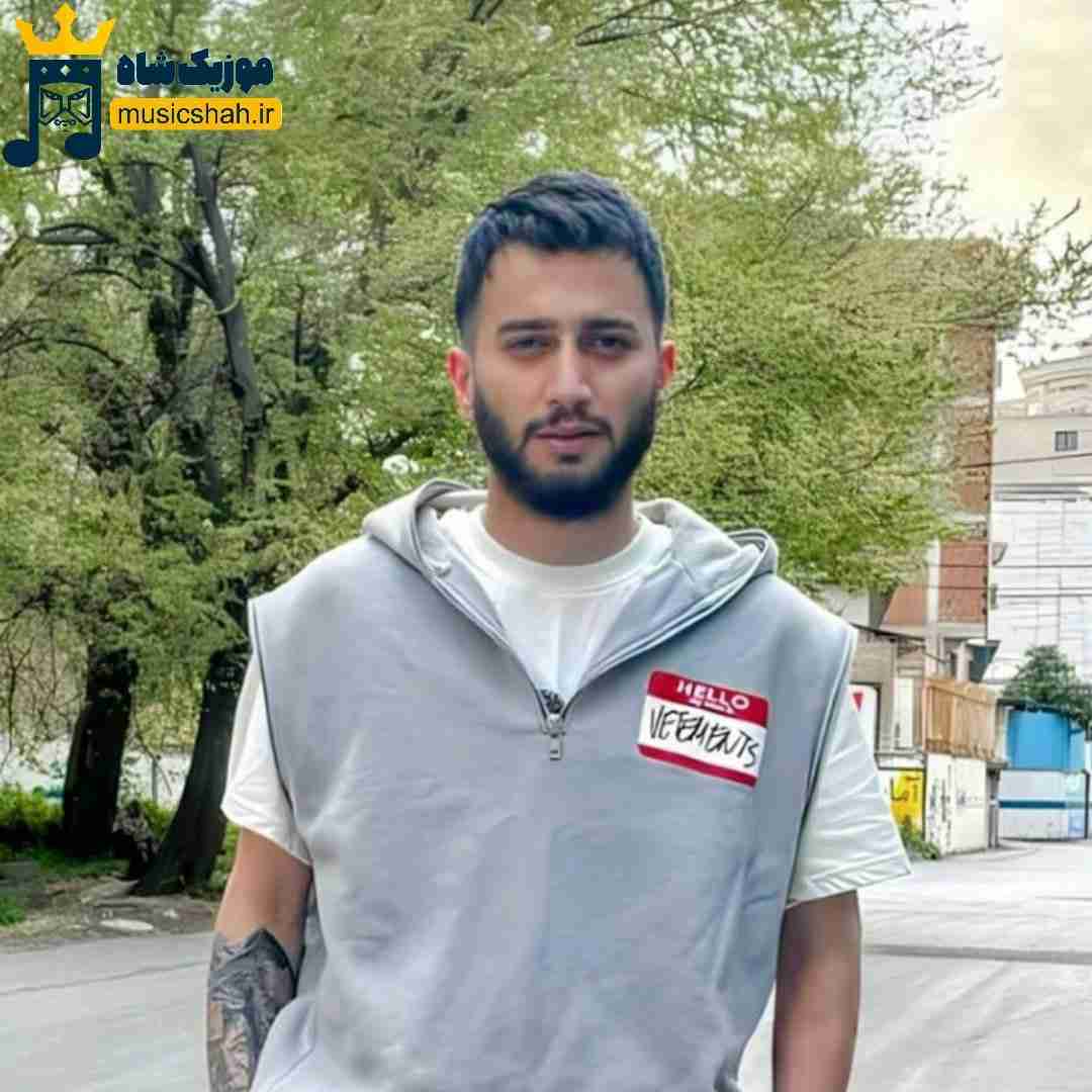 علیرضا باباجانی دو سه تا رفیق خار دارمه مه کنار درنه