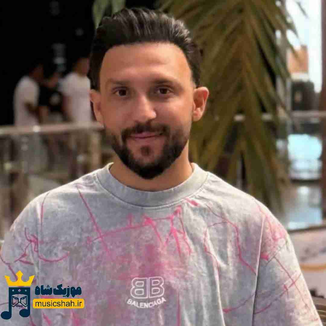 مصطفی ابراهیمی چشمون آبی
