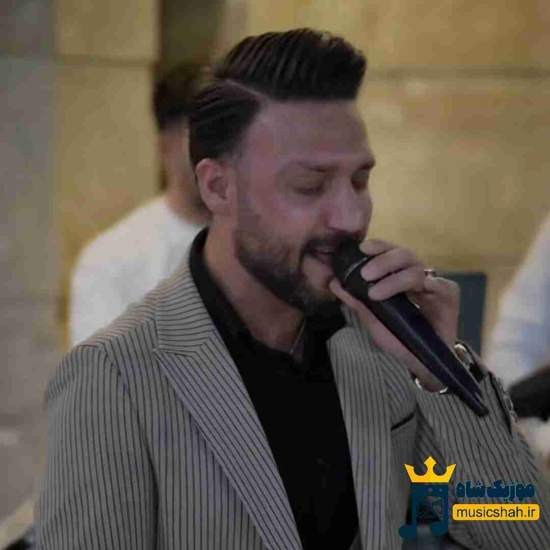 مصطفی ابراهیمی آیفون 16