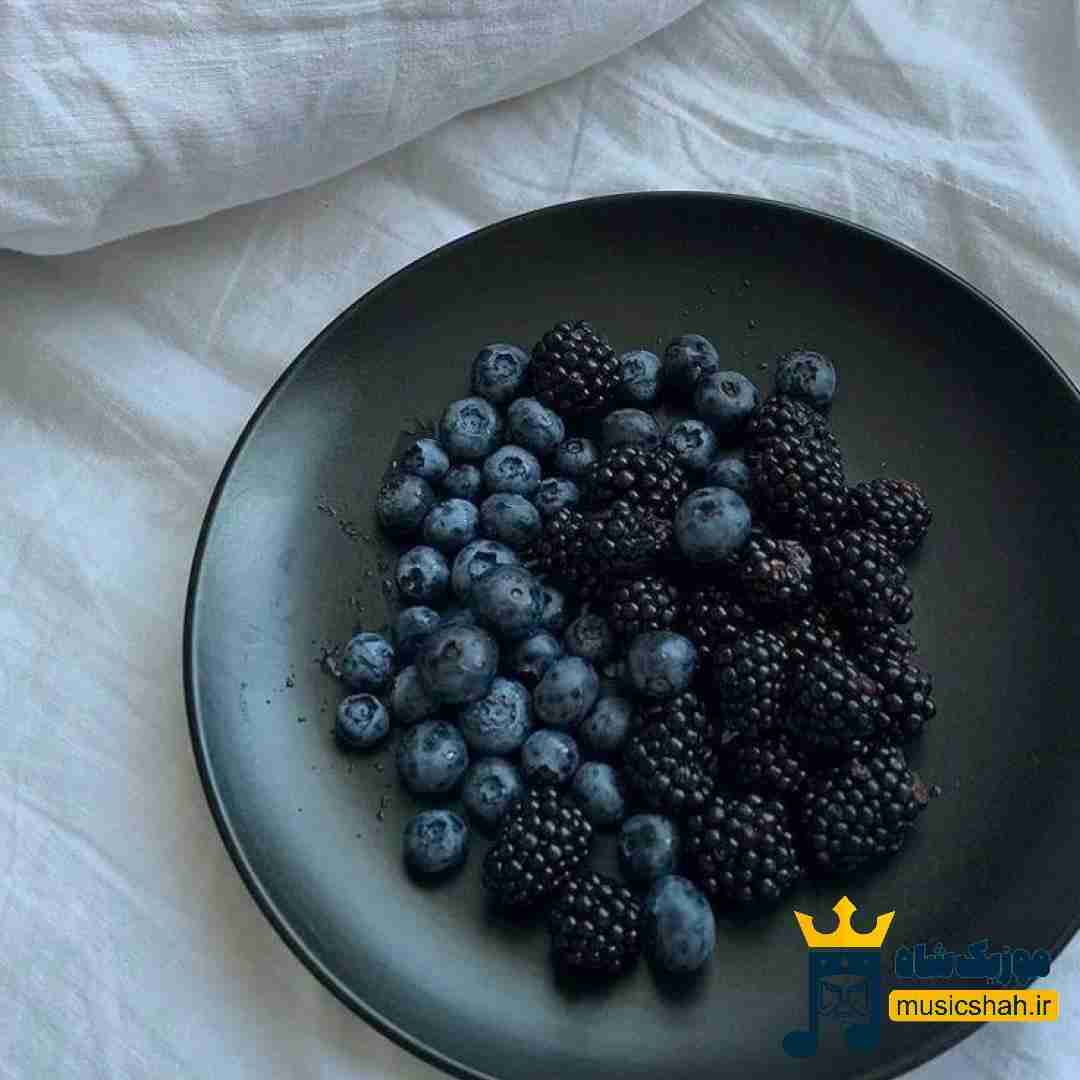 تو تنها کسی بودی دادم به همه نشون
