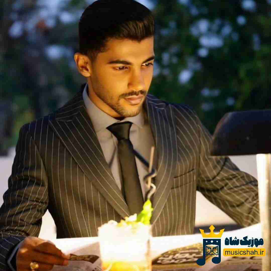 مهرزاد نوازنده عروسک کوکی
