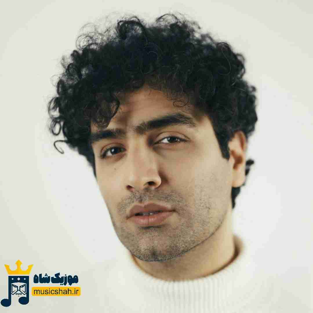 هادی حاجلیو گل به سر