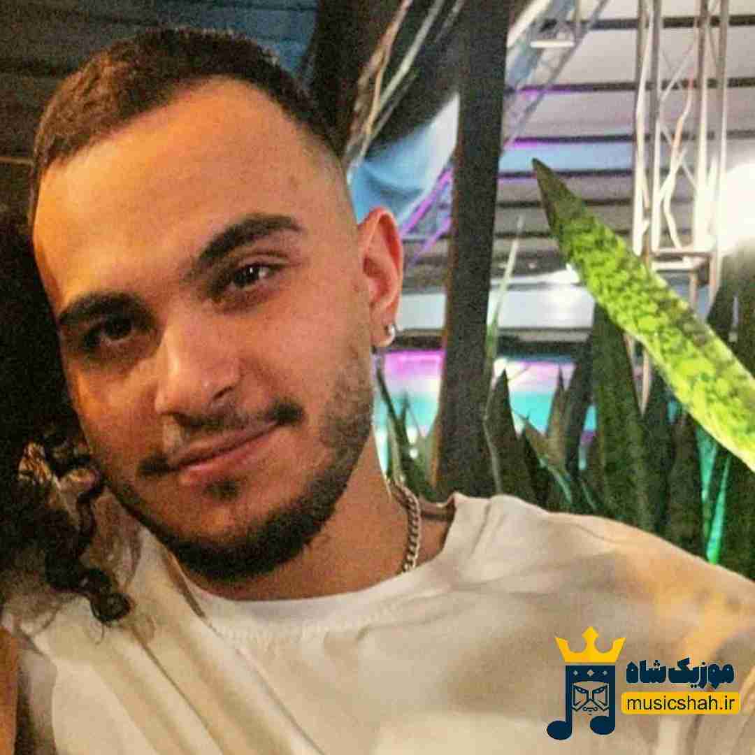 مهیار نگو بوده شانس پشت من سیل و طوفانه