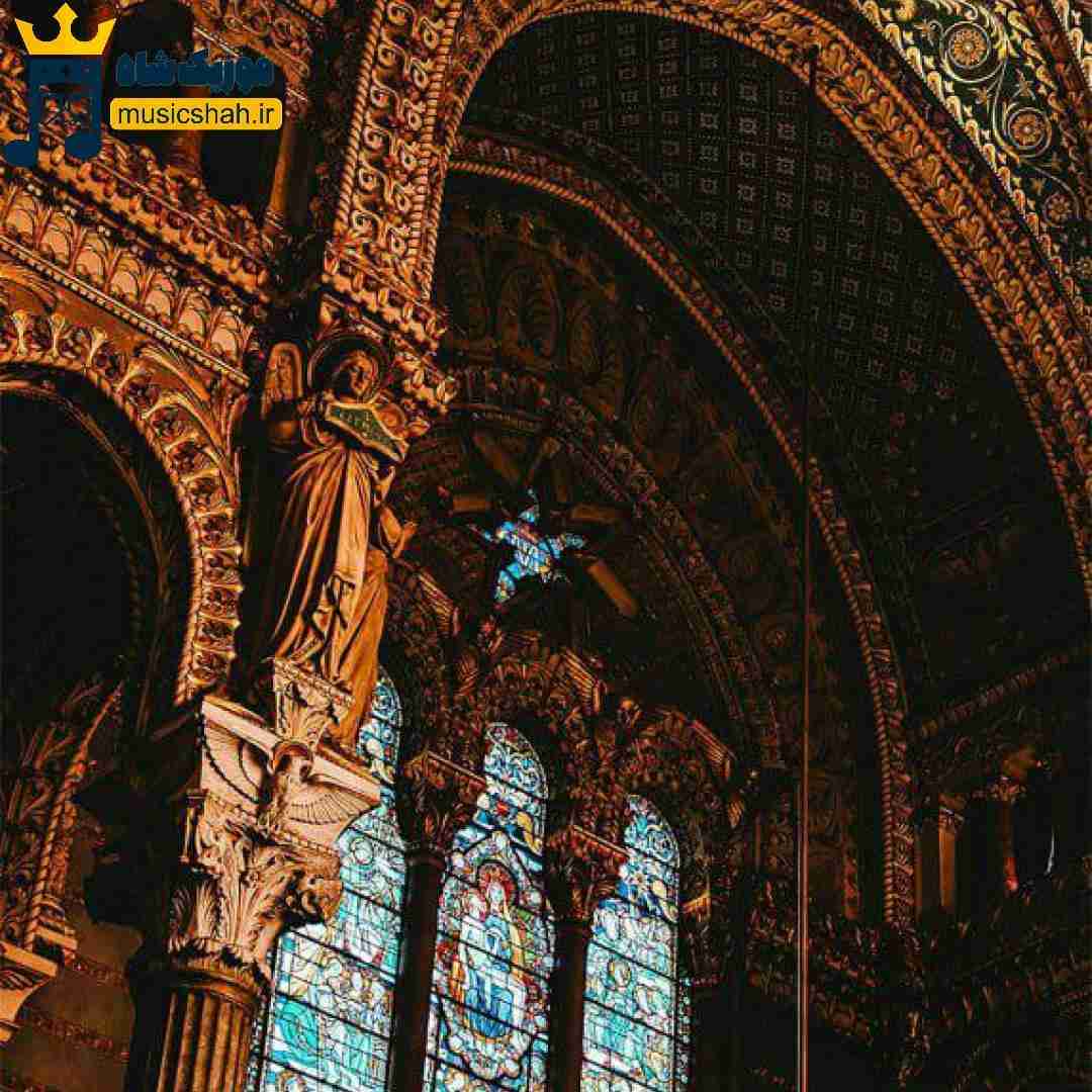  پروانه به تو نمیرسه دستم اگه به عشقمون پیله